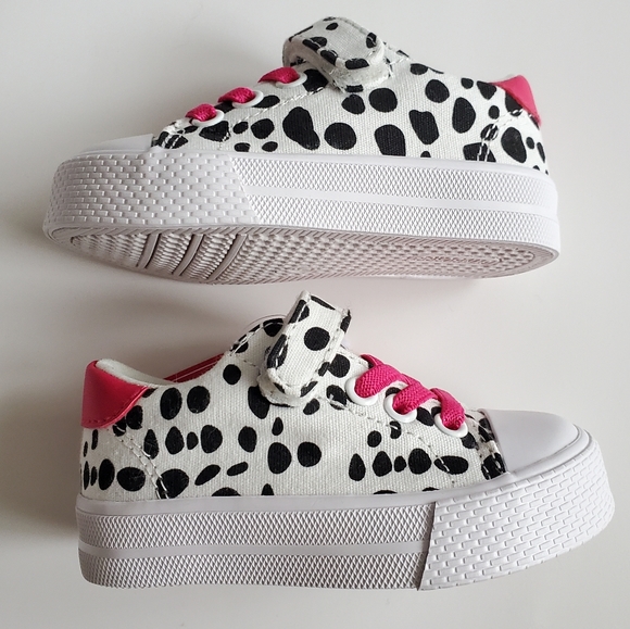 🆕️Toddler Gymboree Dalmatian Friends Shoes Size 5 - Picture 2 of 6